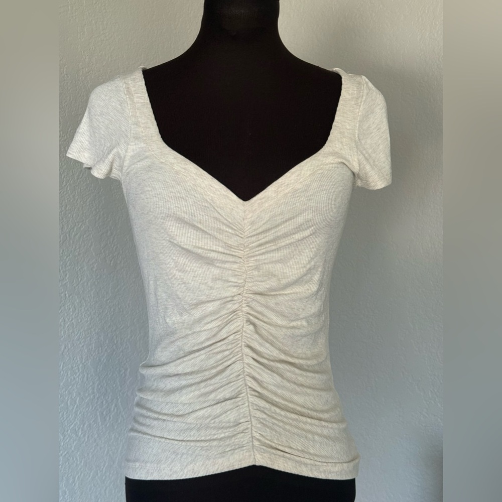 LNA Clothing Ruched Ribbed V-Neck Tee – Size Medium
